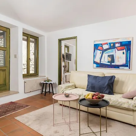 Dei Fiori Apartment *