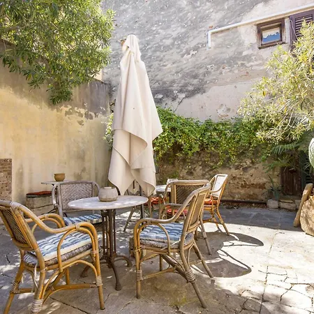 Dei Fiori Apartment